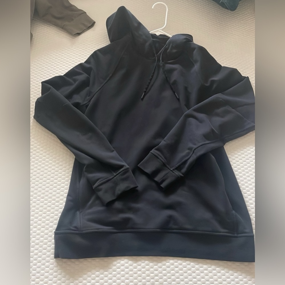 Men’s lulu medium city sweater - Picture 2 of 3